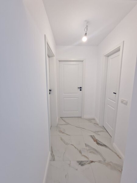 Titan, chiar la parc IOR, 10 minue metrou, scoala 195, bloc 4 etaje, tip H